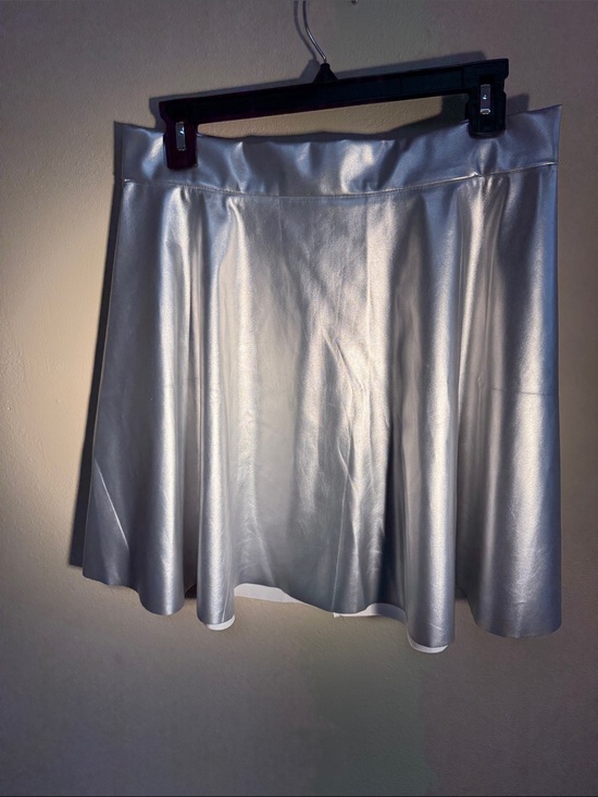 & Other Stories Dresses & Skirts - Silver Metallic Skater CIRCLE ⭕️ Skirt WHAT A FUN ONE! Shimmer Shimmery